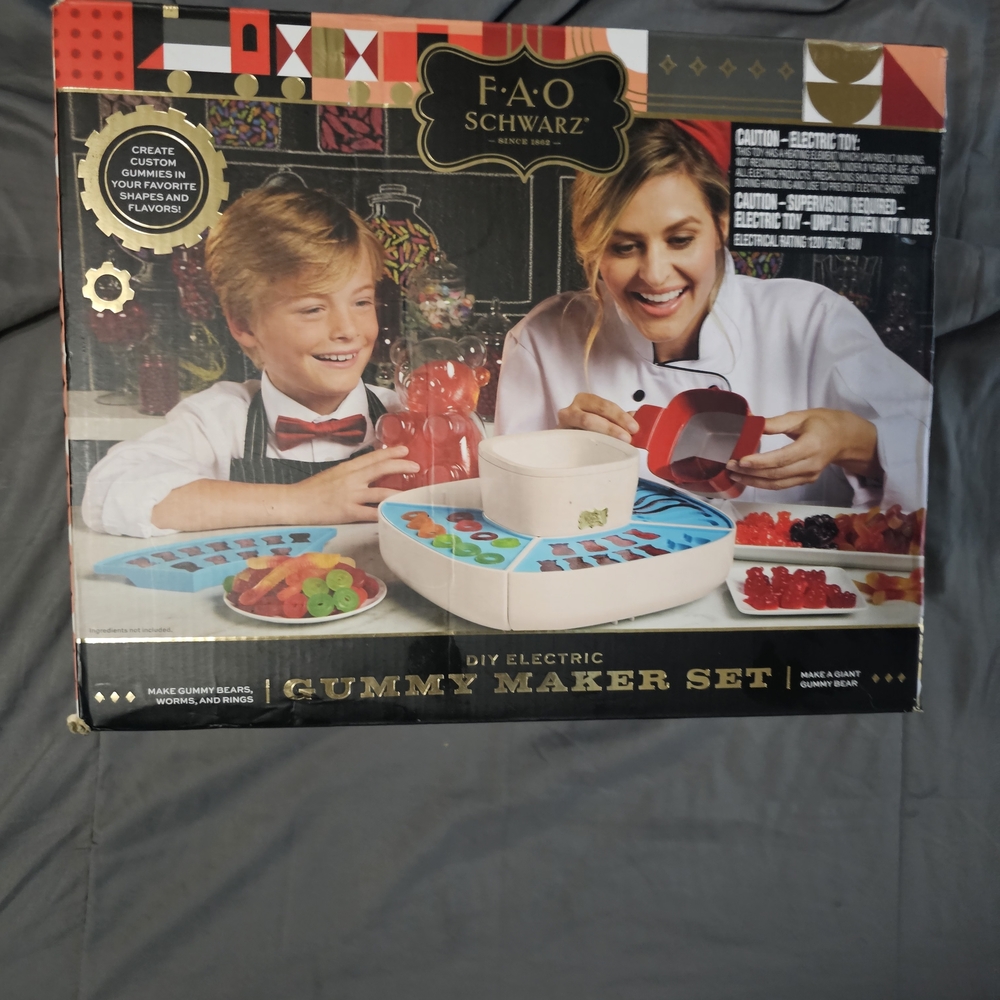 FAO Schwarz Electric Gummy Maker Set - Red, Blue, White